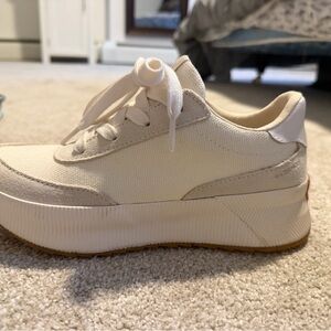 Sorel Women's Cream Sneakers size 7
